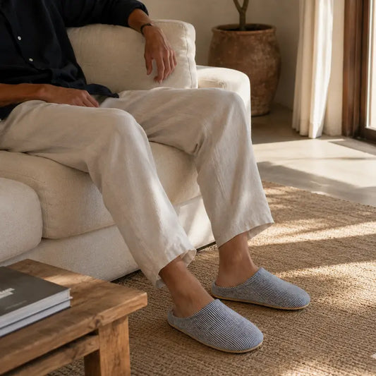 chaussons-femmes-et-hommes-rayes-confort-a-semelle-souple-linea