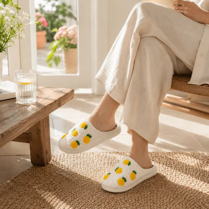 Chausson-Solea-motif-citron-confort-ete-semelle-antiderapante