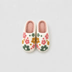 chaussons-femmes-motifs-fleurs-brodees-interieur-doux-et-confortable-florea