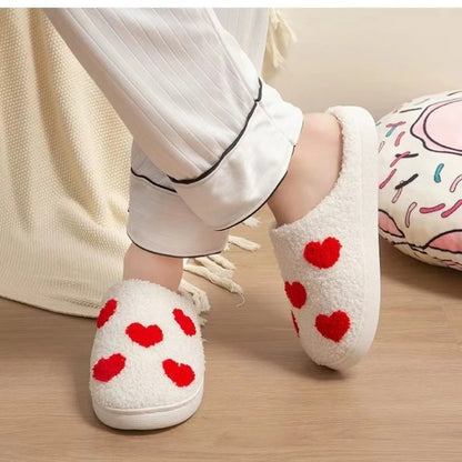 Chaussons Femmes Pelouche douce - Motif coeurs - semelle souple- Rosélia