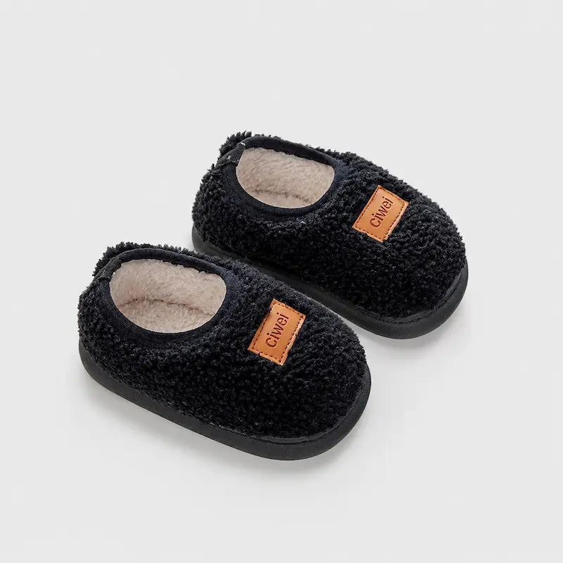 chausson-enfants-unisexe-peluche-douce-interieur-en-coton-confort-quotidien-pelmi