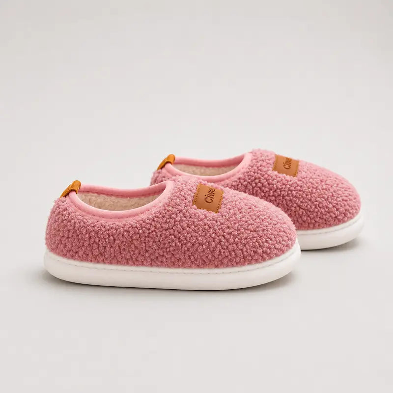 chausson-enfants-unisexe-peluche-douce-interieur-en-coton-confort-quotidien-pelmi