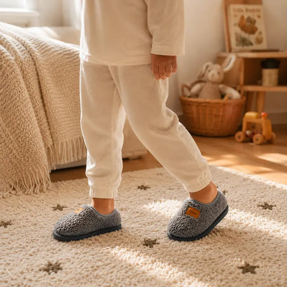 chausson-enfants-unisexe-peluche-douce-interieur-en-coton-confort-quotidien-pelmi