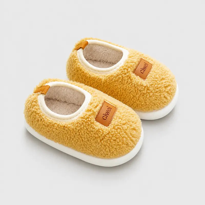 chausson-enfants-unisexe-peluche-douce-interieur-en-coton-confort-quotidien-pelmi