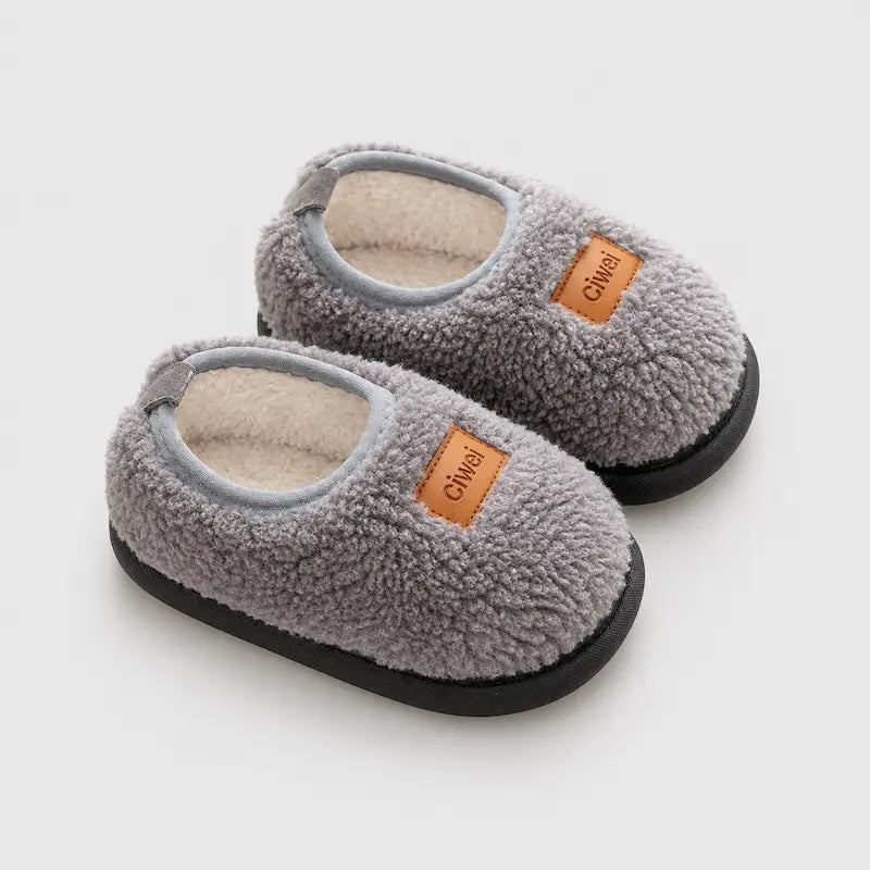 chausson-enfants-unisexe-peluche-douce-interieur-en-coton-confort-quotidien-pelmi