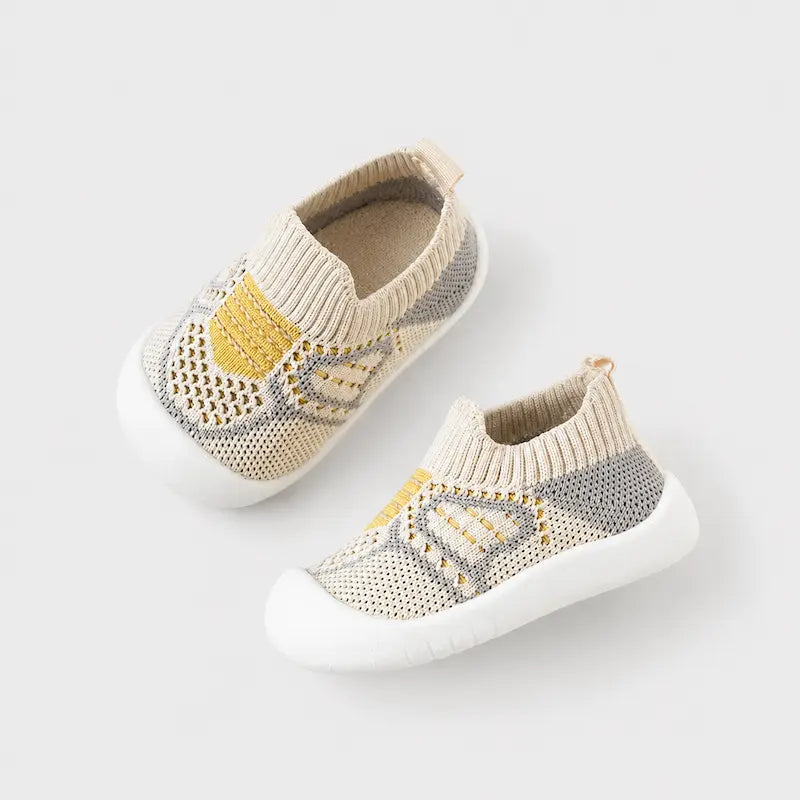 chaussons-enfants-unisexes-chaud-en-peluche-interieur-et-semelle-epaisse-plumo