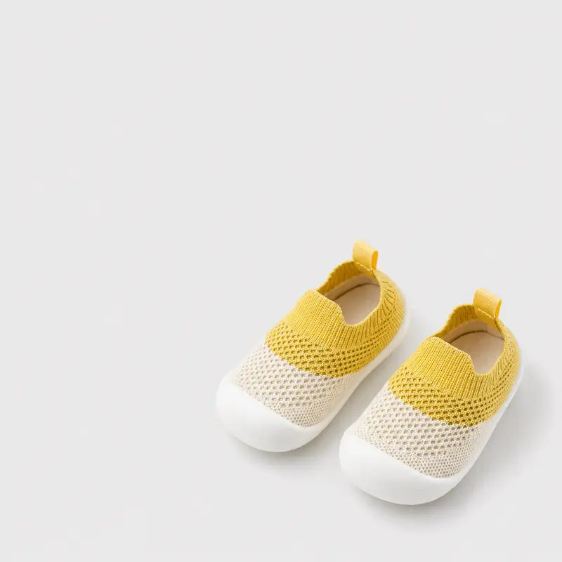 chaussons-enfants-unisexes-chaud-en-peluche-interieur-et-semelle-epaisse-plumo