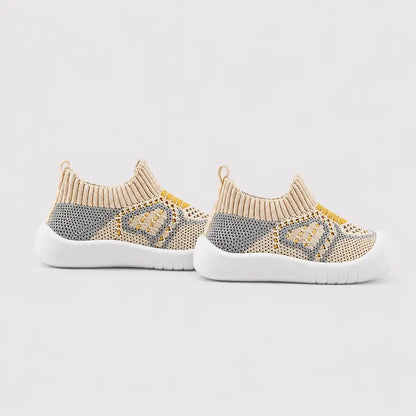 chaussons-enfants-unisexes-chaud-en-peluche-interieur-et-semelle-epaisse-plumo
