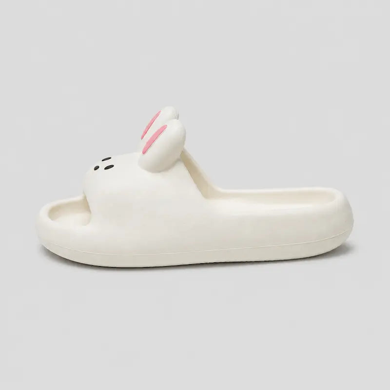 chaussons-enfant-lapin-oreilles-sandales-ouvertes-maison