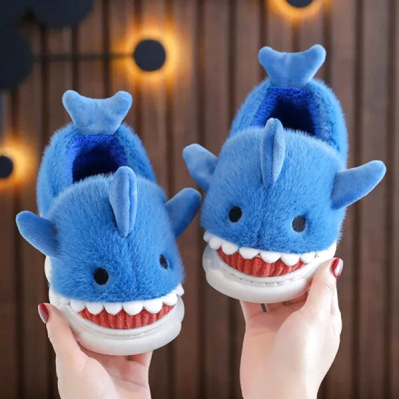 Chaussons Enfants  en peluche - Semelle antidérapante souple - Intérieur et extérieur - Sharky