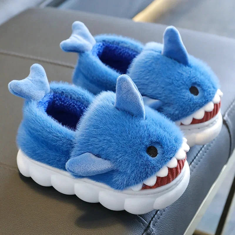 Chaussons Enfants  en peluche - Semelle antidérapante souple - Intérieur et extérieur - Sharky