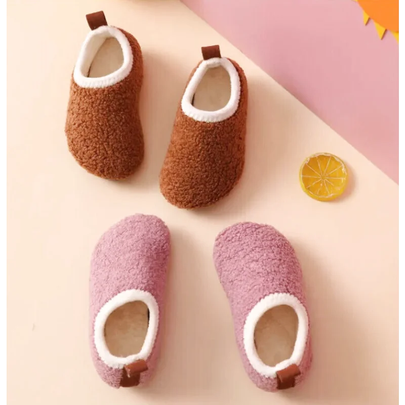 Chaussons Enfants fermés unisexe en peluche et coton - semelle souple - Douny