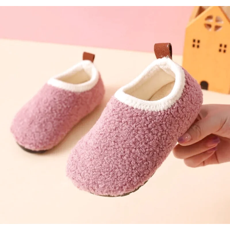 Chaussons Enfants fermés unisexe en peluche et coton - semelle souple - Douny